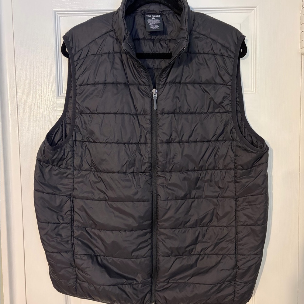 True Classic Black Lightweight Puffer Vest